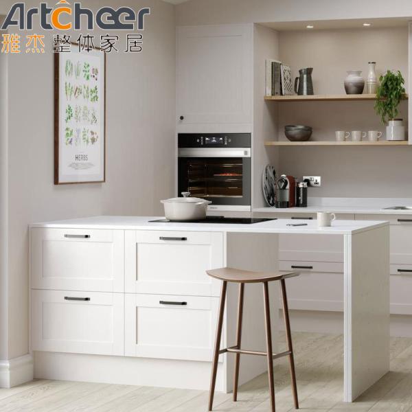 Modern Stylish American Style Kitchen Cabinets in Solid Wood with Customized