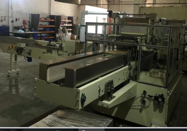 Plastic Facial Tissue Packaging Machine , Wrapping Paper Machine Vacuum Film