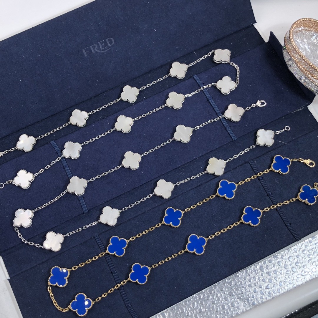 Fantastic Van Cleef & Arpels 18k Gold Vintage Alhambra Necklace 10 Motifs