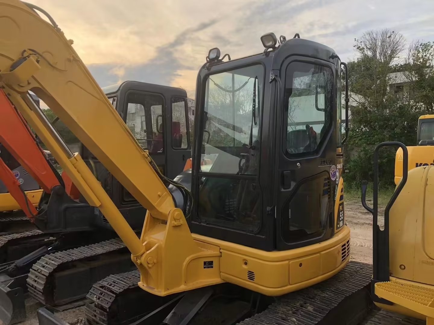 5ton Used Komatsu PC55 Excavator Good Condition and with Other Hydraulic Valve