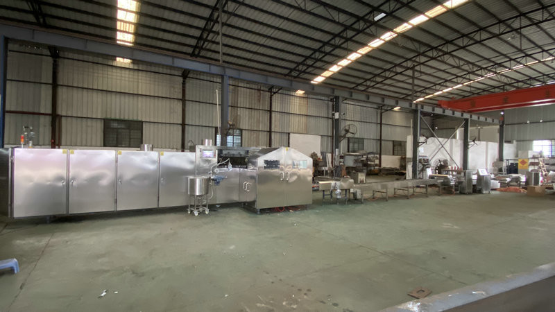 Automatic Rolled Sugar Ice Cream Cone Baking Machine 17.5 Degree Roasting For Food Industry