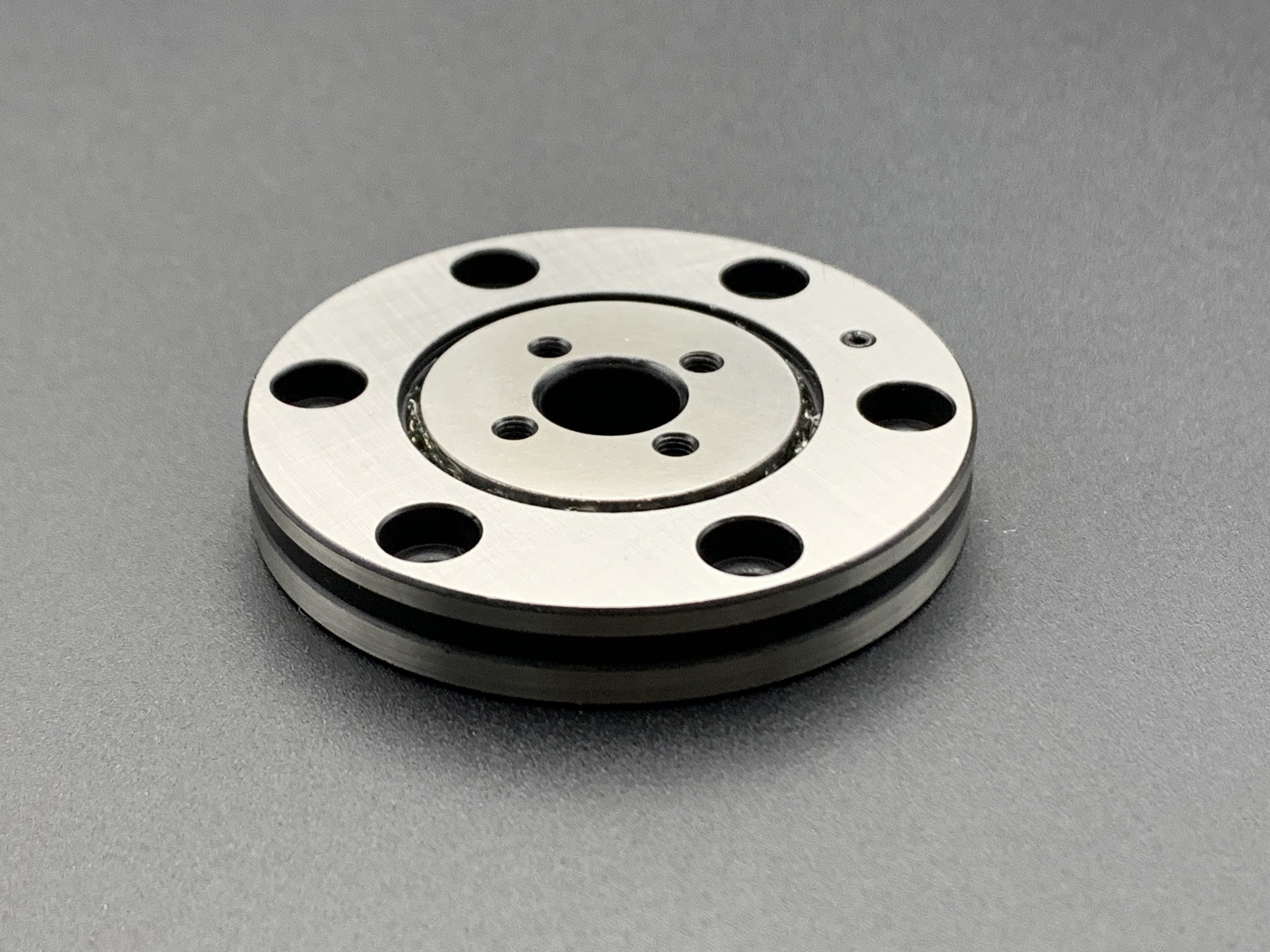 RU28 High Precision Crossed Roller Bearing Low Noise For Industrial Equipment