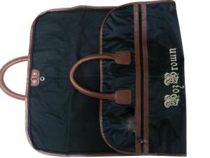 Quality Borbrown 75g Unwoven Fabric Dress Bags, Mens Suit Garment Bag With Embroidery LOGO wholesale