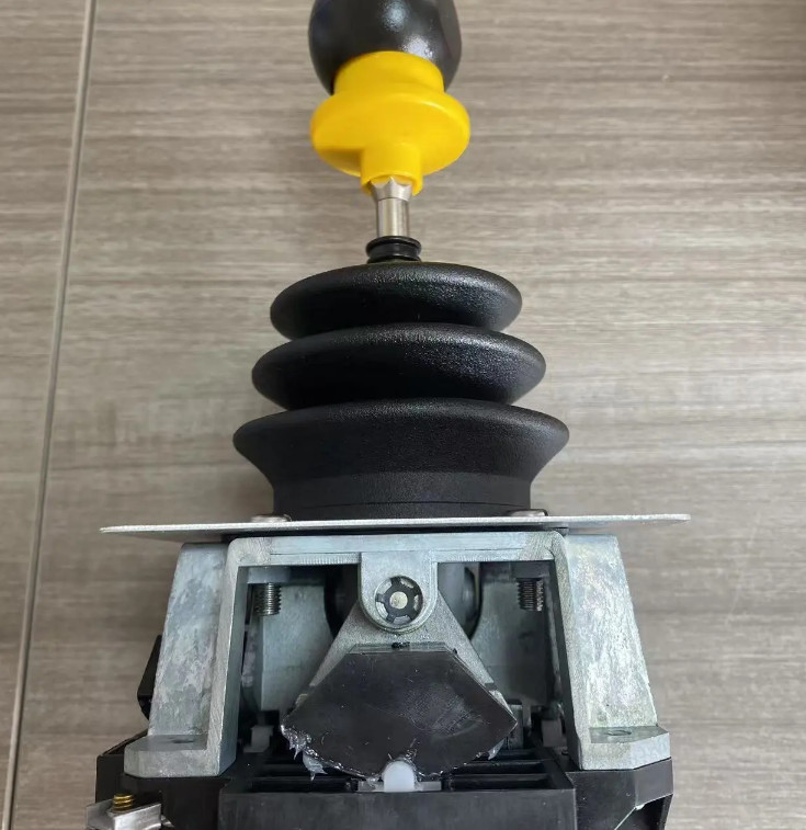 XKBA Light Hosting Application And Original Complete Joystick Controller XKBA32330 With Customized ODM Support