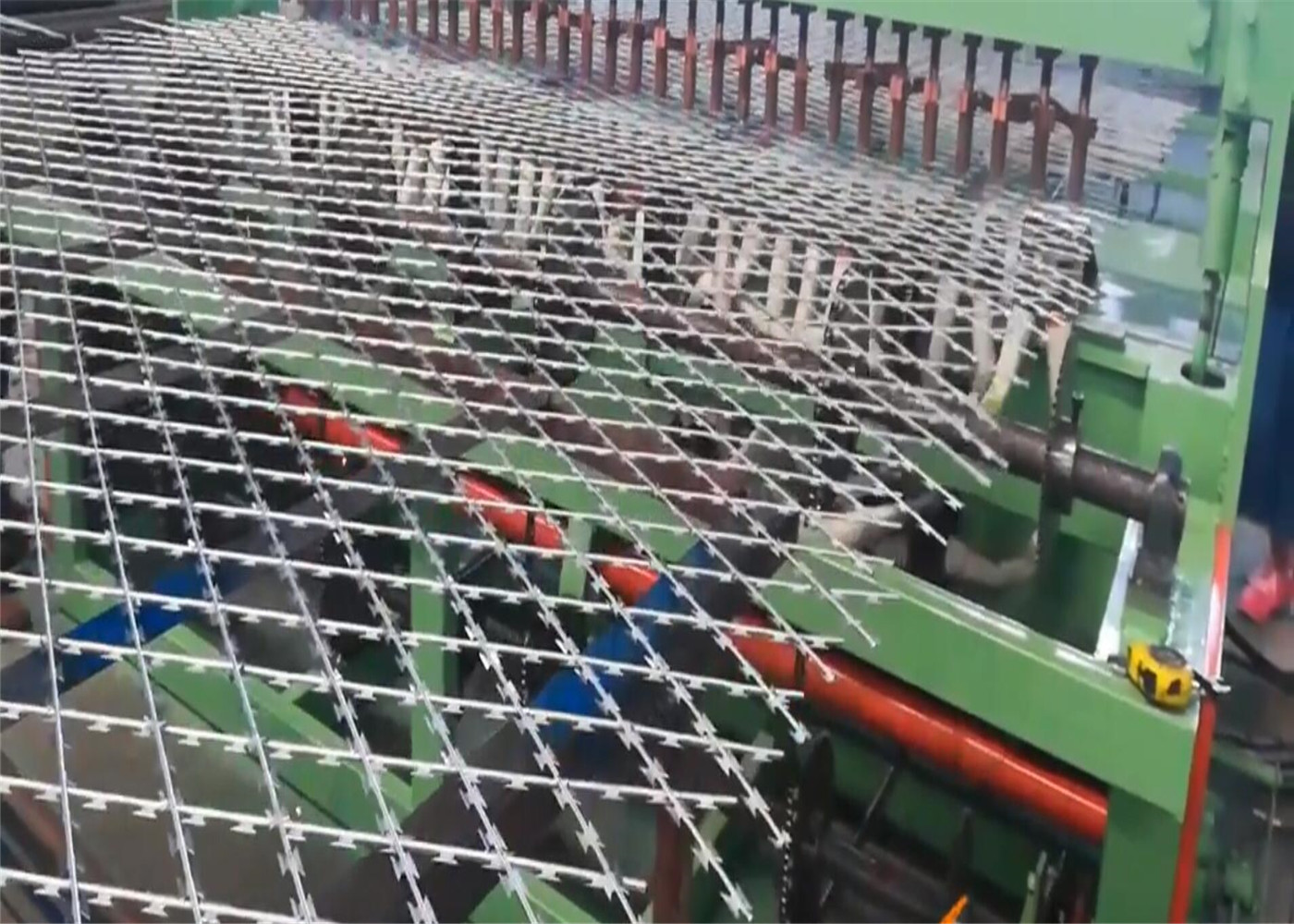 Welded Razor Mesh Fence Panels 1.2m x 2.5m mesh 75mm x 150mm blade length 60mm