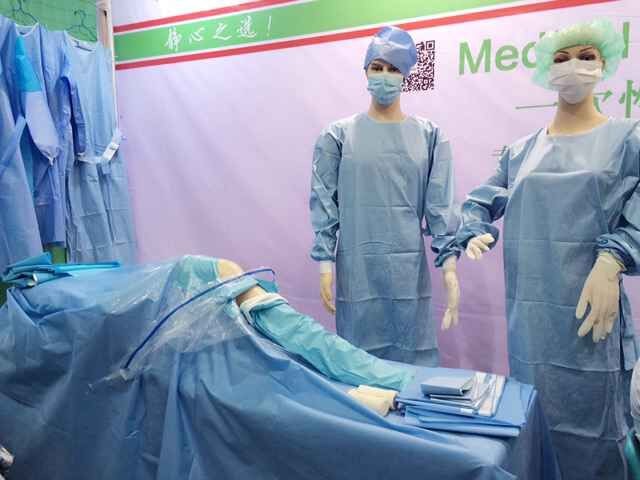 Waterproof Disposable Barrier Gowns Knitted Cuff Disposable Operating Gowns
