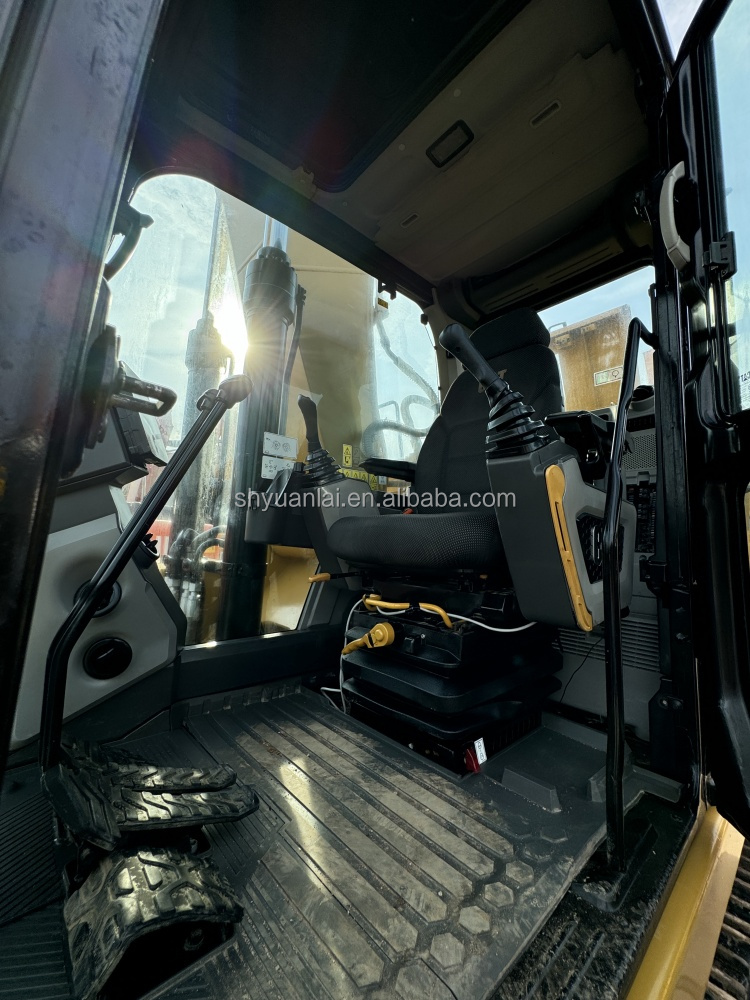 Used CAT320GC excavator with overall soft steel design and 20000 KG machine weight
