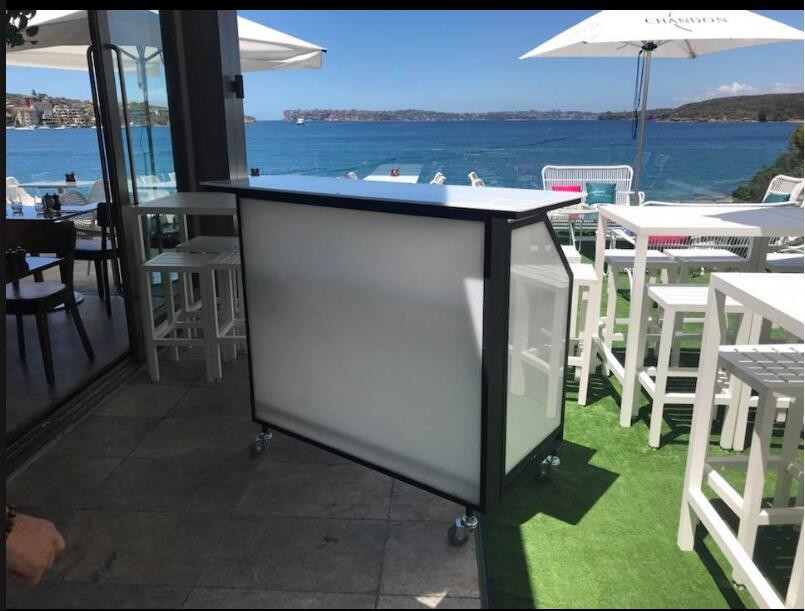 148 * 56 * 104cm Mobile Bar Counter Table For School White Powder Coat Finish
