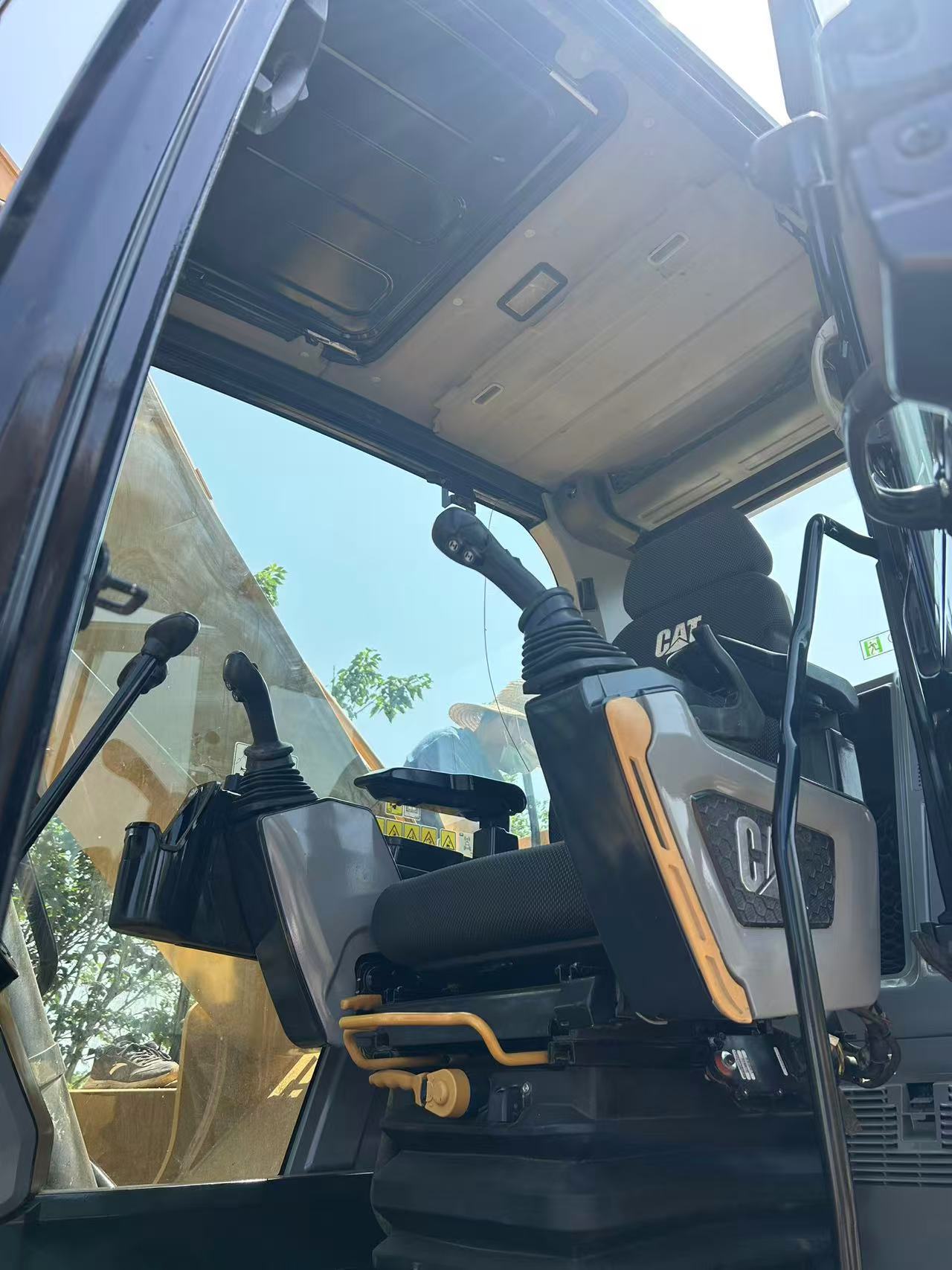 Used CAT 320 Crawler Excavator Transport Height 2.96 M 22.5 T