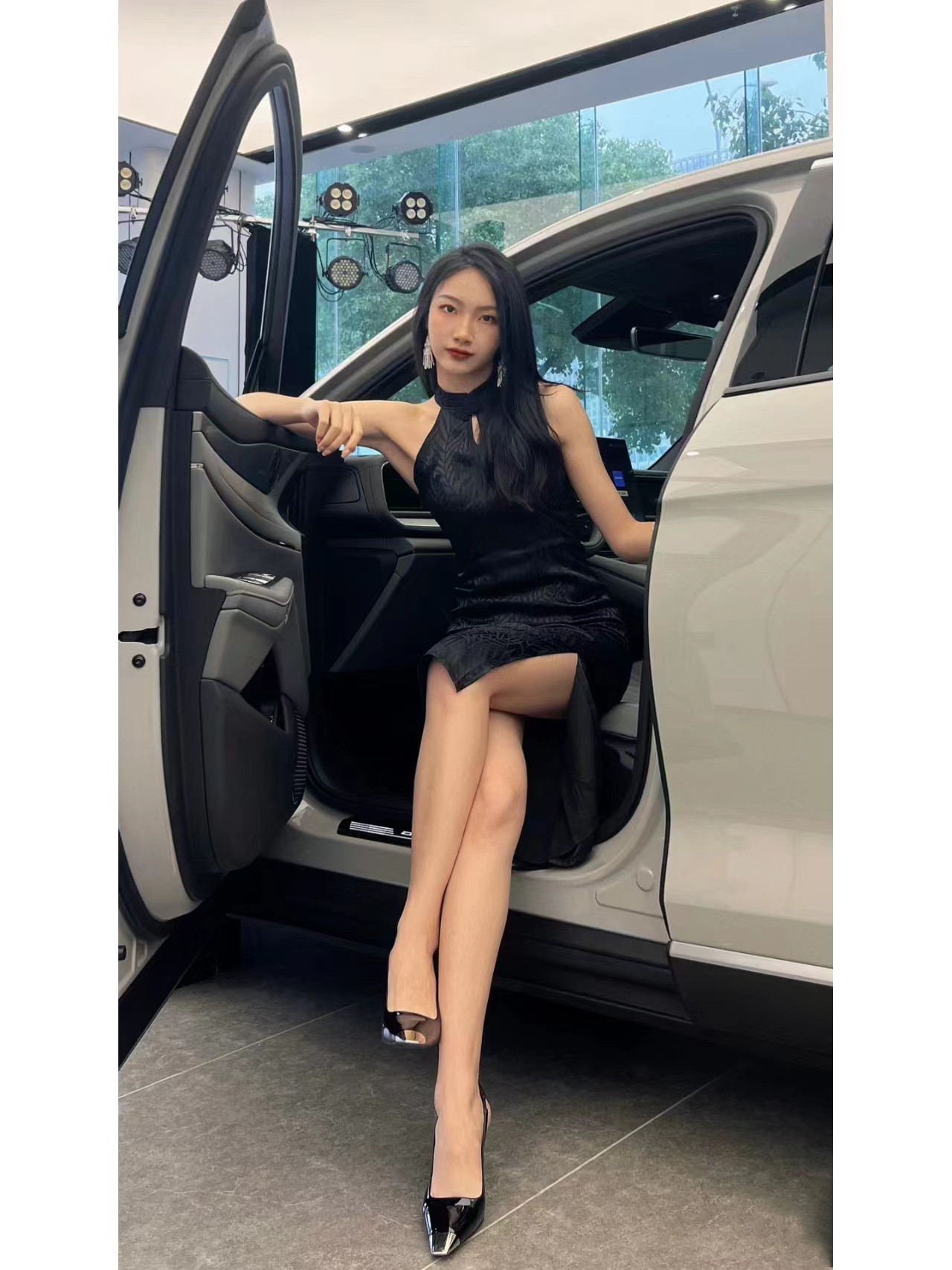 Maximum torque 360N.m DENZA N7 2024 ultra long range 702km edition 230kW 313hp motor 5 door 5 seats SUV 91.3kWh blade battery