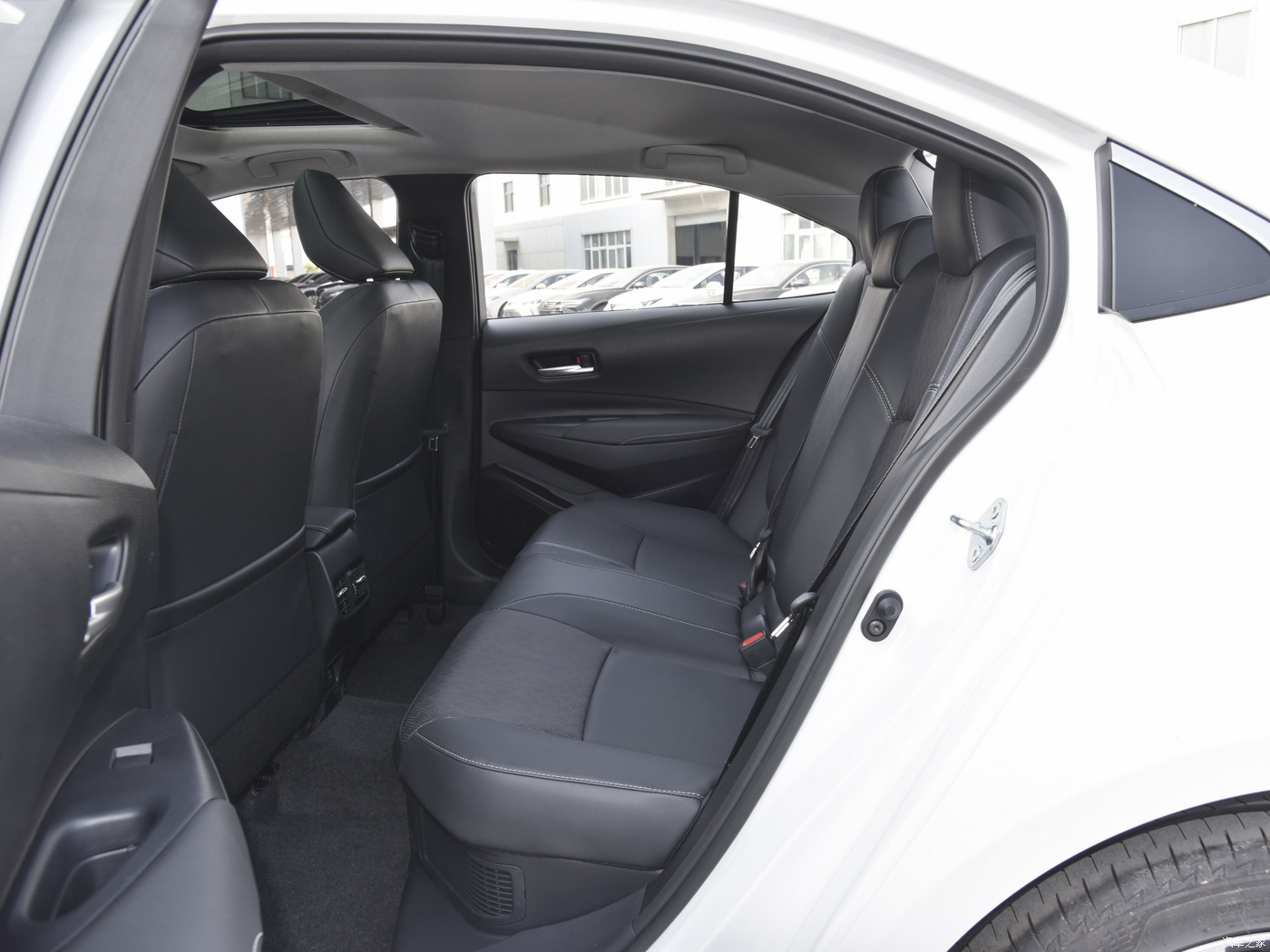 2024 Toyota Corolla Cross Frontlander Cheap Price TOYOTA SUV 5 Seats Stock Available Fast Delivery