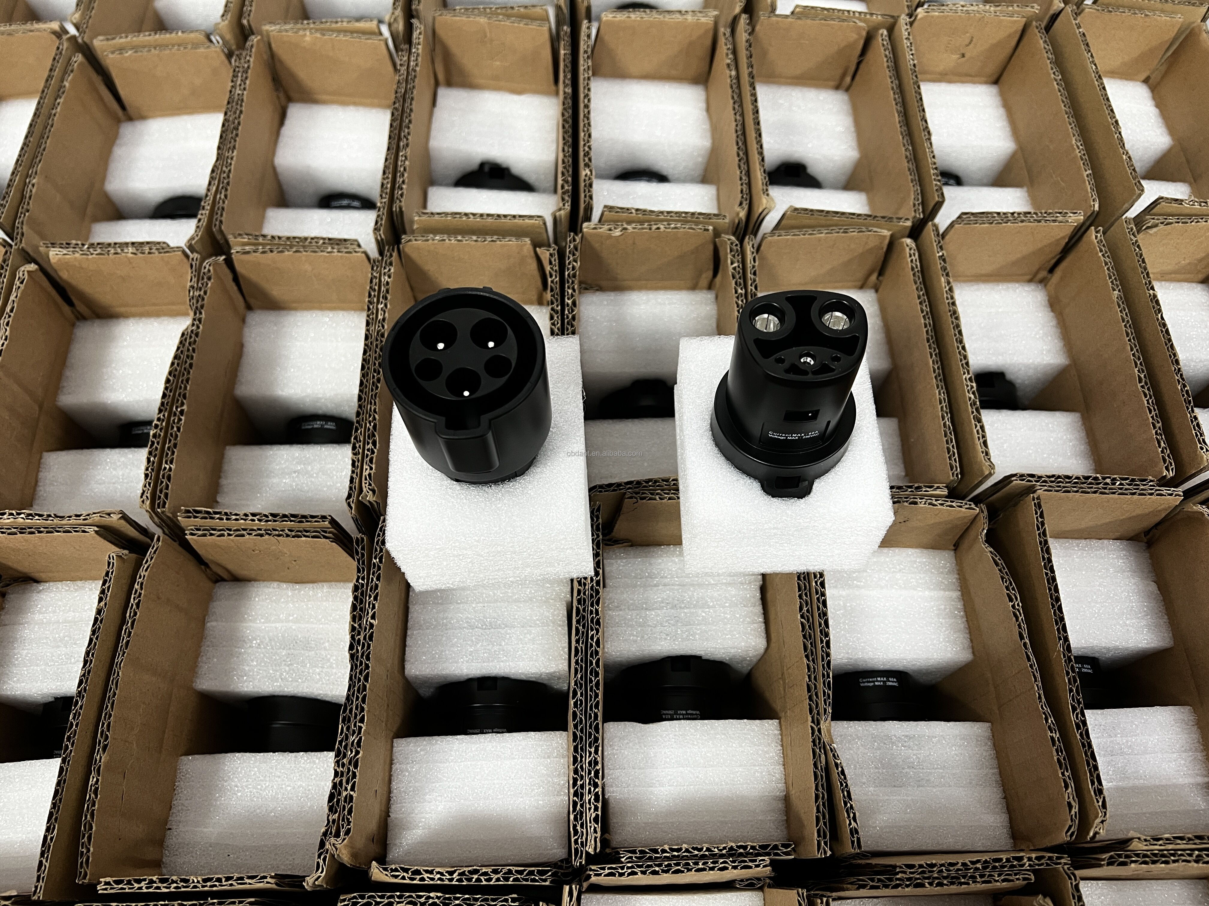 BYD V2L Discharge With 5M Cable Brazil Socket AOTAI EV Connectors V2L Adapter Type 2