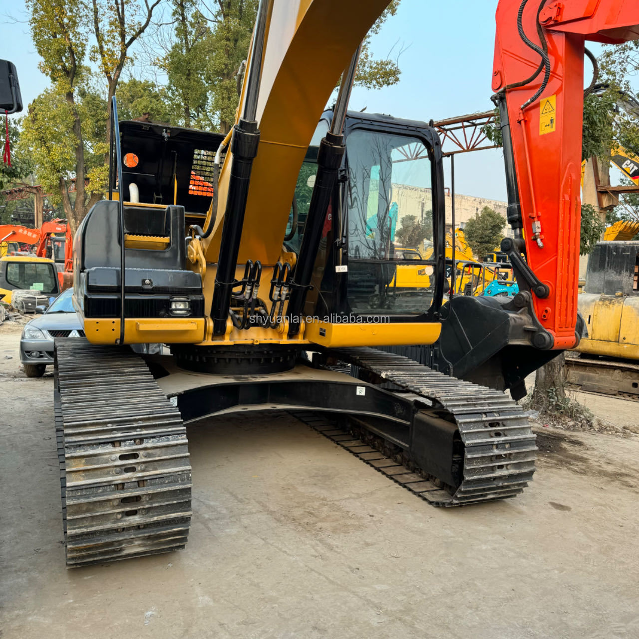 CAT320D2 Original Hydraulic Cylinder Excavator With High Work Efficiency And 103KW