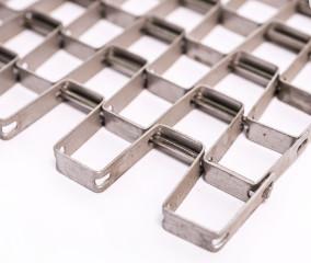 Quality Galvanized Horseshoe Hinged Stainless Steel Conveyor Belt Wire Net wholesale