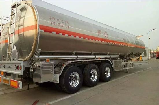 Aluminum Alloy Hazardous Chemical Tank Semi Trailer 42 - 50 Cubic Lightweight