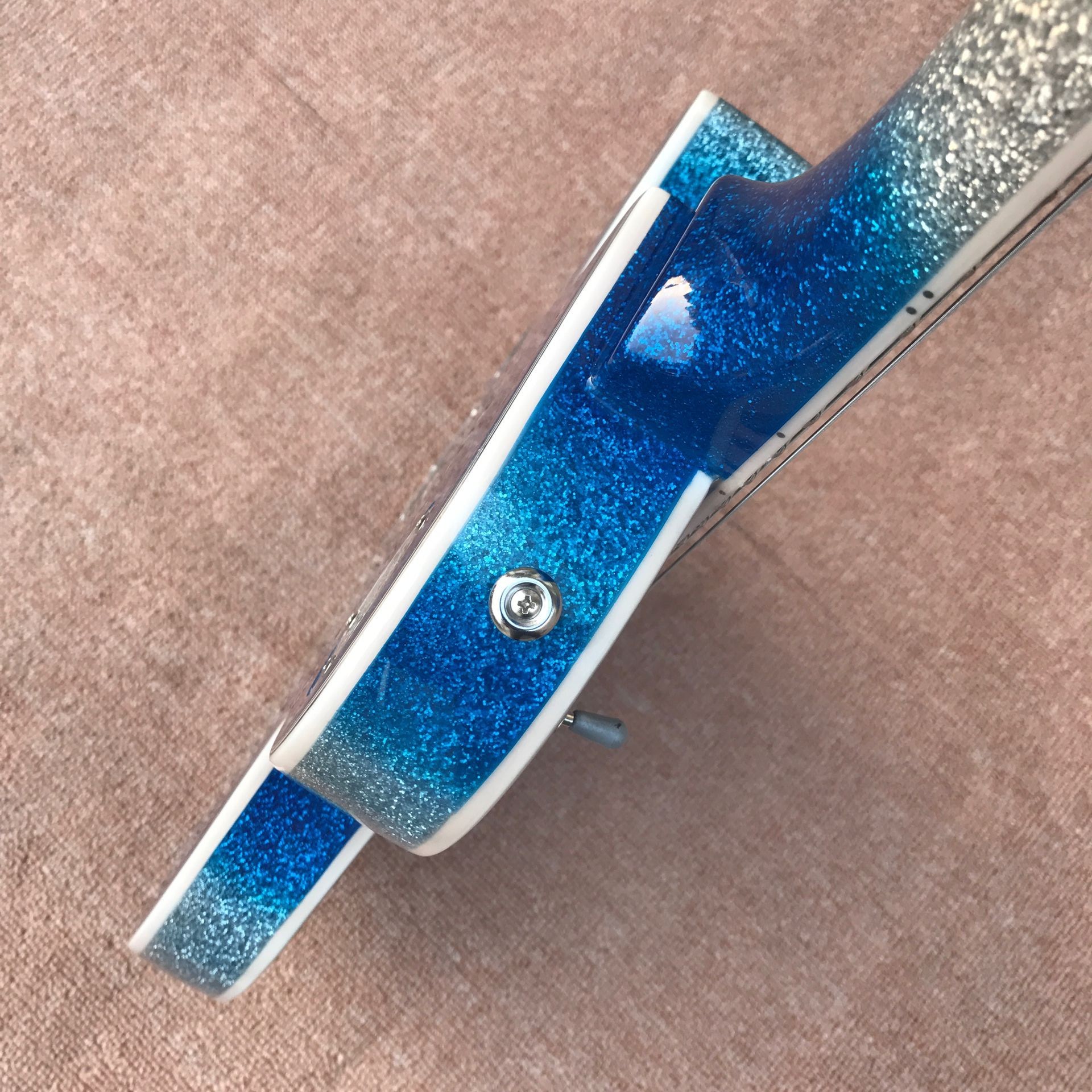 New high quality big silver powder silver hardware 3 pickup trucks and 6 strings electric guitar