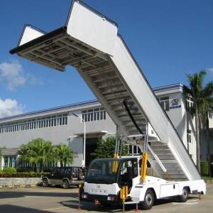 Quality Diesel Engine 5800mm Width 45km/hr Aircraft Passenger Stairs wholesale