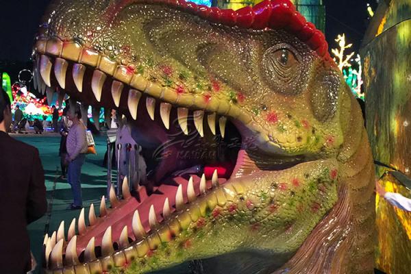 Waterproof Color Realistic Hand - Sculpted Dinosaur Head In Dinosaur Park