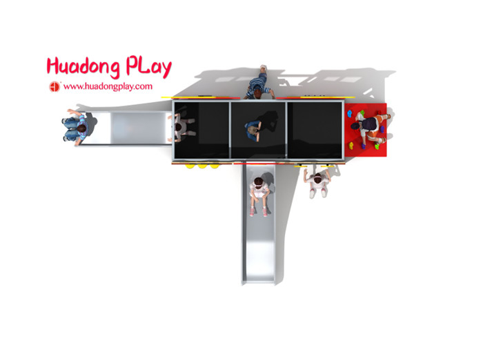 Daycare HDPE Playground Steel Tube Material 460*370*300cm Wide Color Range