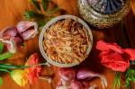 Delicious Yellowish Shallot Deep Fried Vegetables