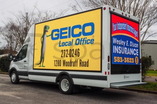P5 Outdoor LED Display Screen Wall Truck LED Mobile Billboard Trailer AC220V