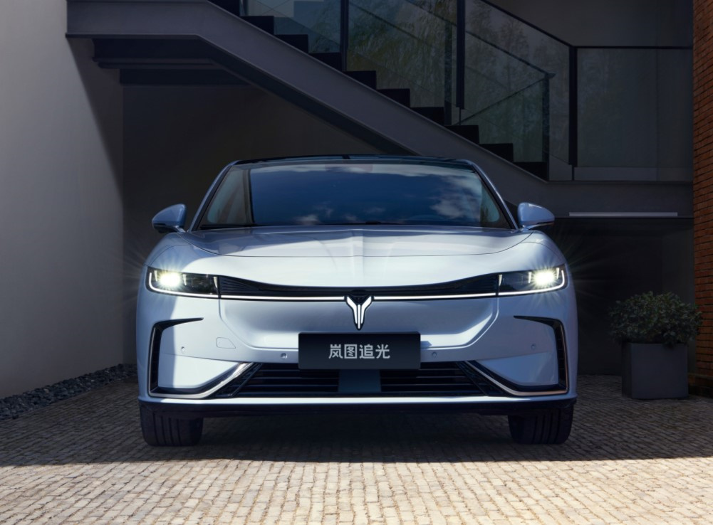 Energy Vehicles Lantu Free 5 Seats Electric SUV Voyah Chasing Light Electric Vehicle Maximum Power 375 510Ps