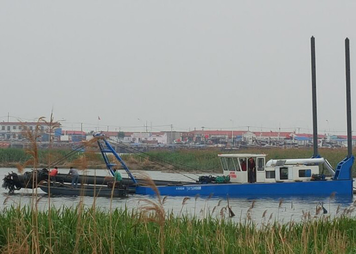 150cbm/H Suction Dredger Ship Red Color Used For River Dredging Machine