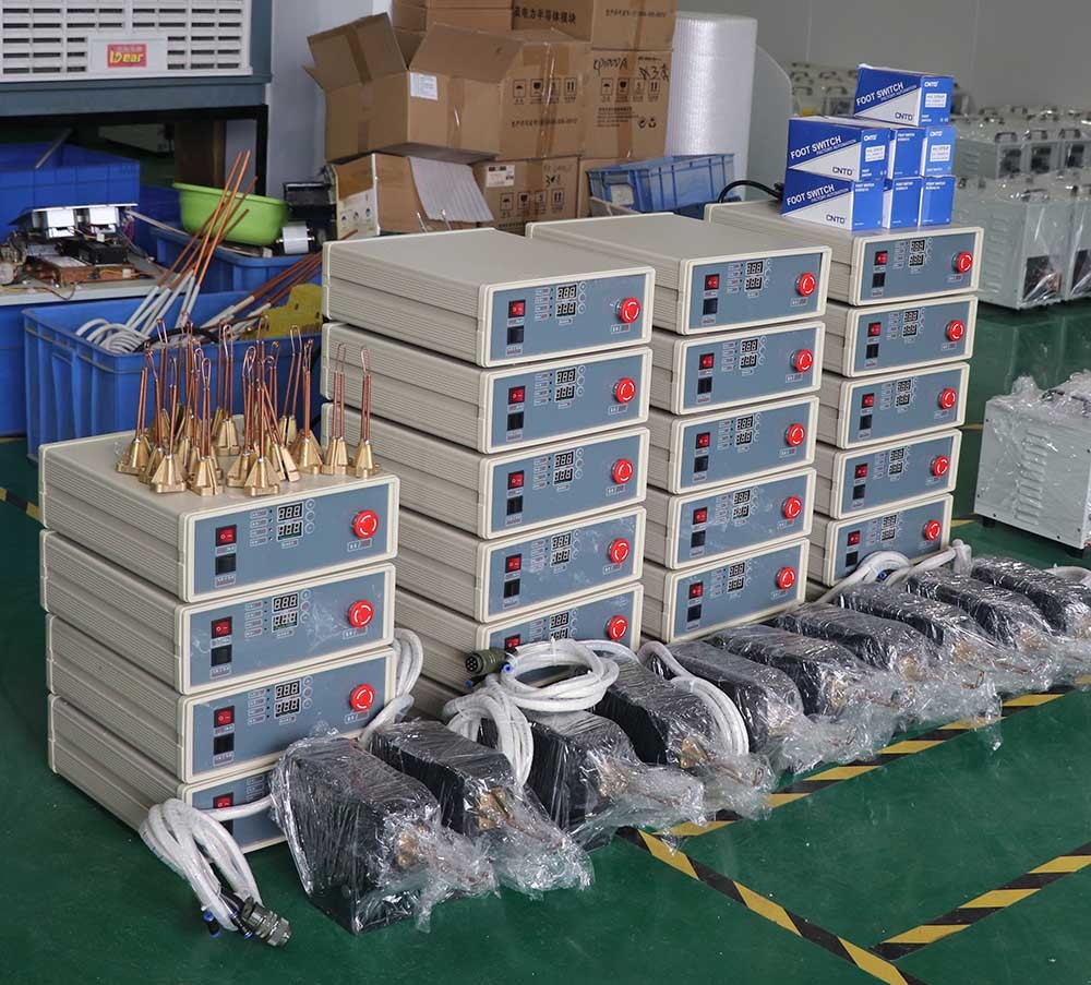 300-1500KHZ Ultrahigh Frequency Induction Heat Treatment Machine 5KW Metal Melting