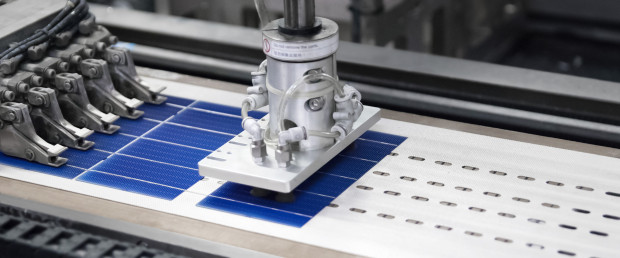 N-Type 560 580 610w 700w Monocrystalline Solar Panels with CE TUV IEC Certification