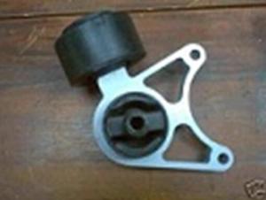 Quality GXGK Land Rover Spare Parts Rear Right Engine Mount KHC500080 wholesale
