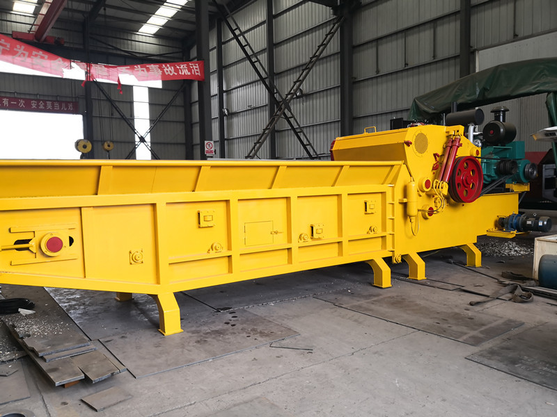 Diesel Engine Powered Wood Chipper Drum Crusher machine with magnetic system for mobile usage