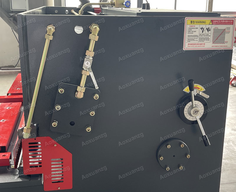 CNC Hydraulic Swing Shearing Machine 4mm Cutting Thickness 2500mm Cutting Width