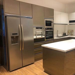 Quality Customized Modern Design Smart Kitchen Automatic Door Kitchen Cabinets wholesale