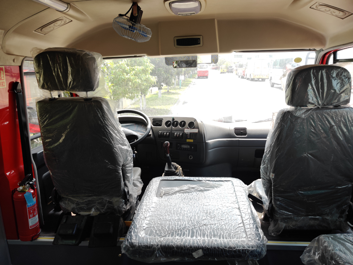 10-19 Seat LHD/RHD Drive Wheel Diesel Passenger Bus with Customer's Requirement