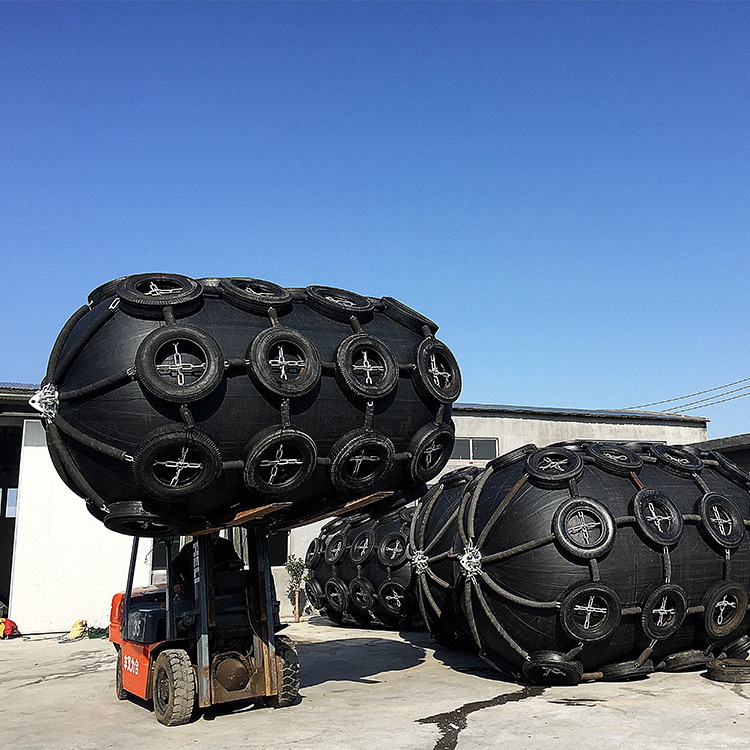 Boats Inflatable Rubber Fenders With Rubber Balls
