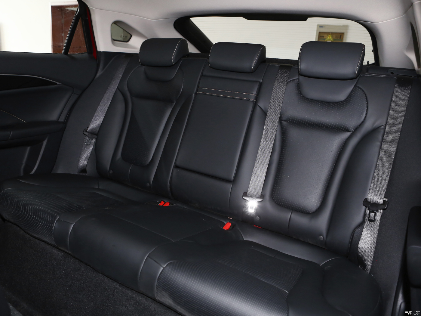 Bestune B70 1.5T Automatic Gasoline Vehicle Speed Performance with 2650mm Wheelbase and 169 Horsepower in 2024