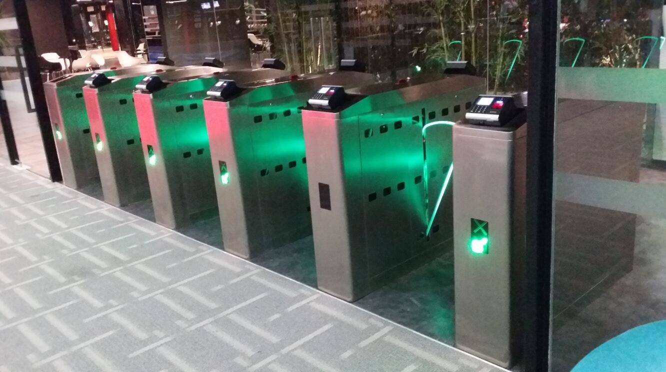 900mm Width Electronic Flap Barrier Gate / Pedestrian Automatic Systems Turnstiles