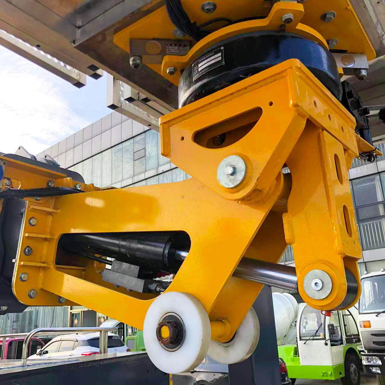 Hot Selling telescopic boom Lift 36m Aerial Working Platform Truck