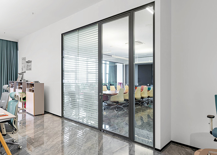 Double Glazed Partition Wall High Security Framed With Solid Door Stain-resistant Finishes