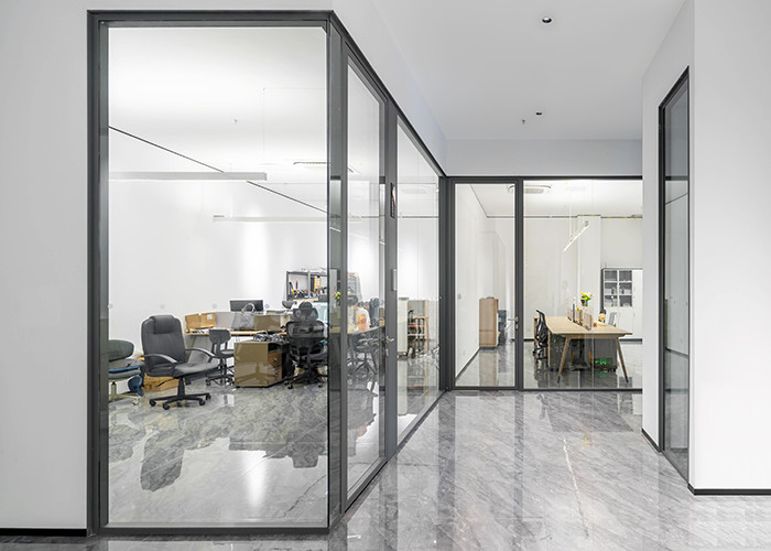 Double Glazed Partition Wall High Security Framed With Solid Door Stain-resistant Finishes