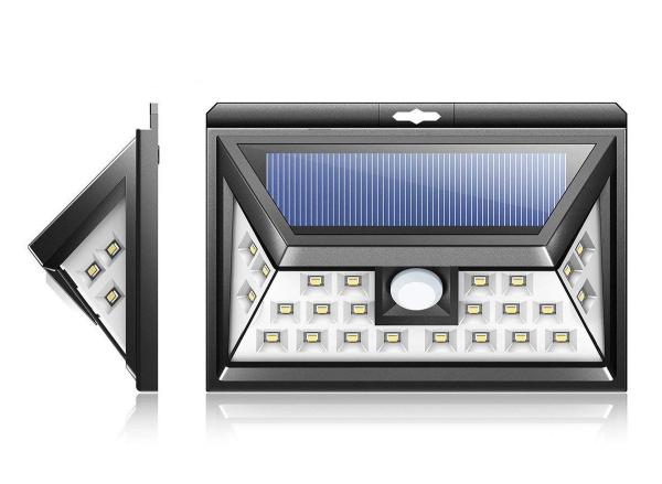 Black Wireless Motion Sensor Flood Light 5.5V 0.6W Solar Powered Outdoor