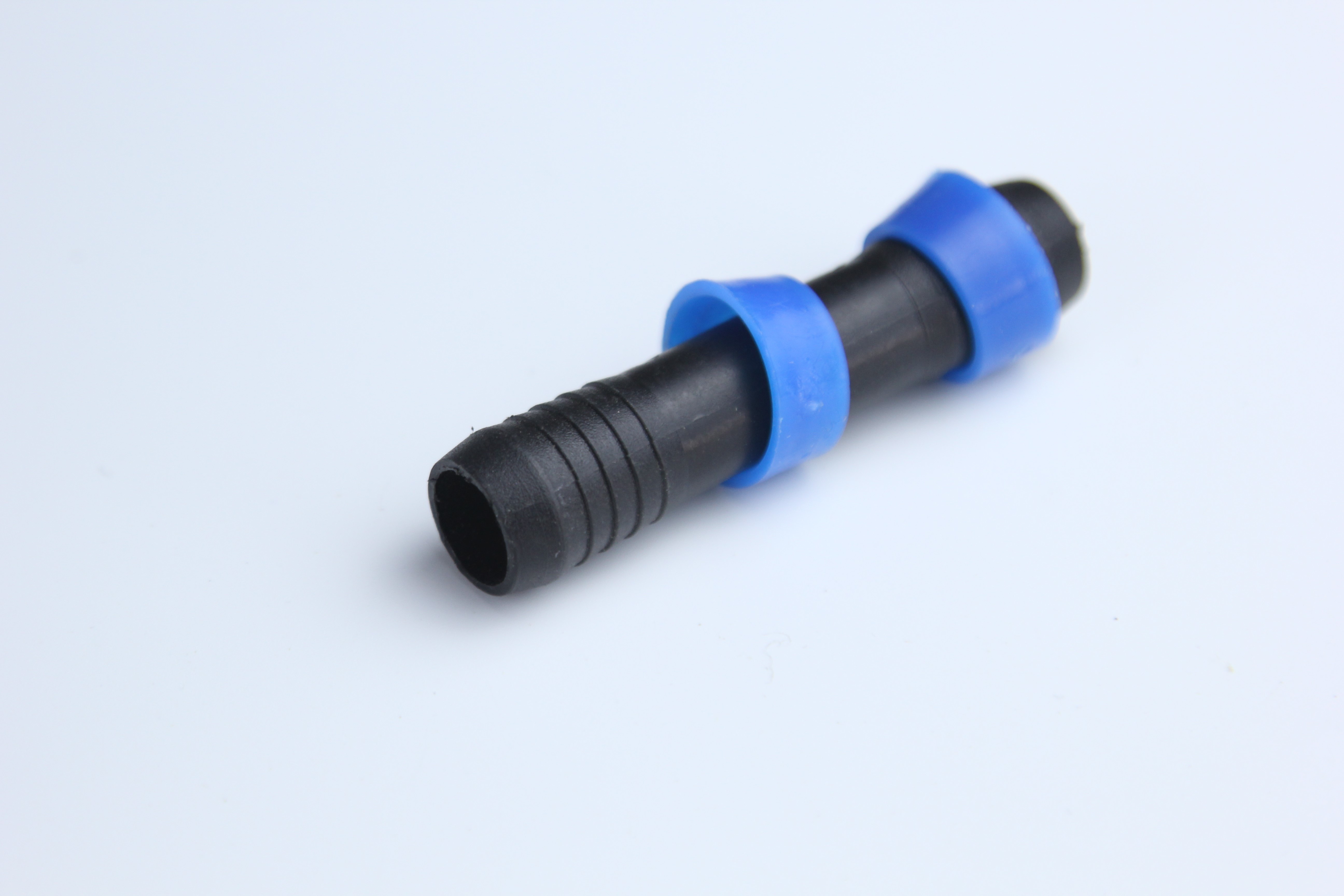 Highly Flexible Irrigation Tape Fittings Water Saving Drip Tape Adapter