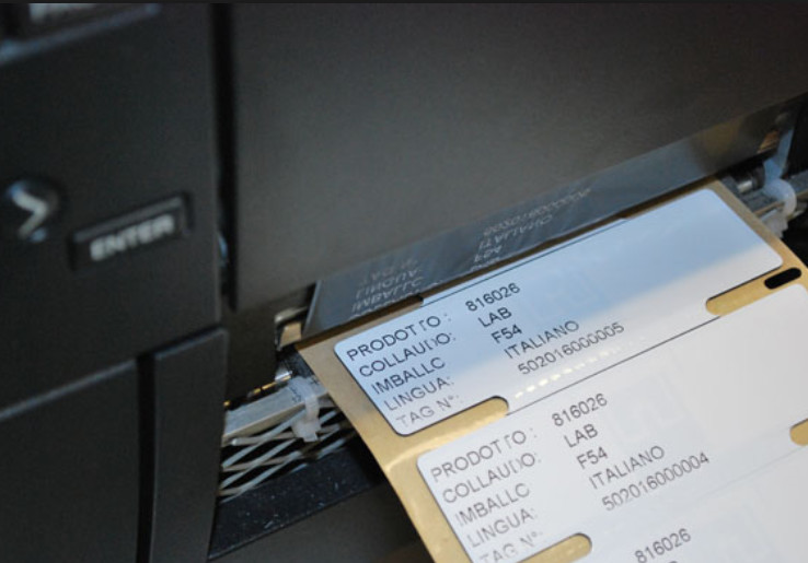 868MHz Printable UHF Anti Metal Tag Customized Size Passive RFID PET Labels