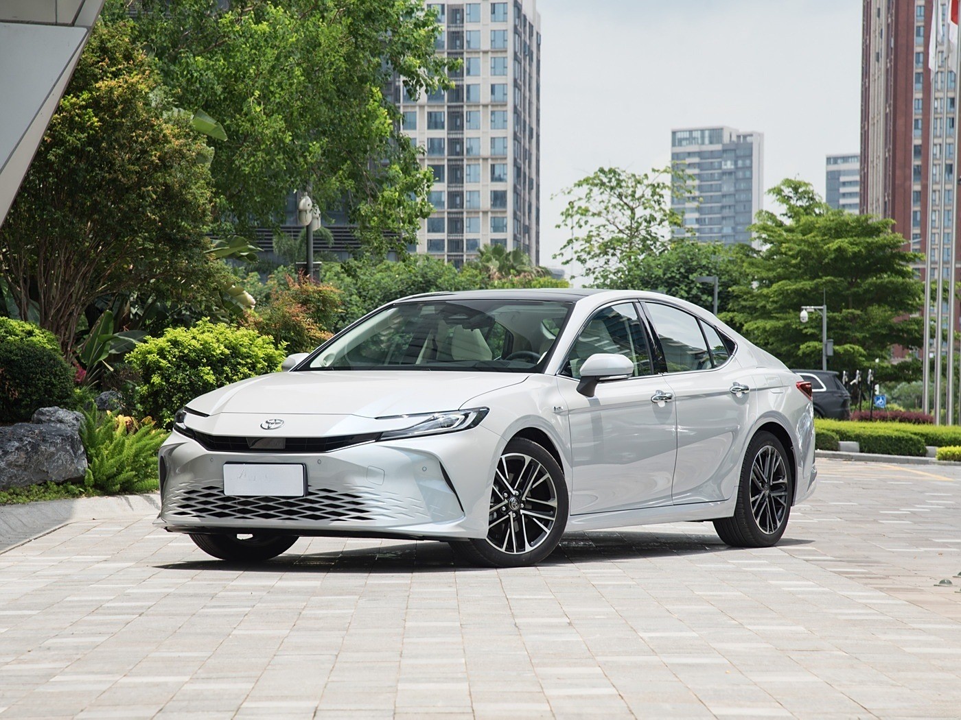 Toyota Camry Hybrid 2023 4 Door 5 Seater Mid Size Car 2024 Toyota Camry Cars For Adult Brand New