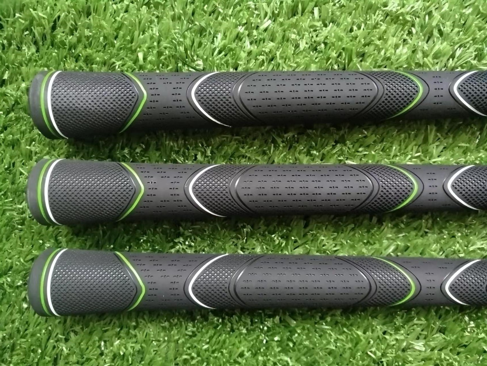 golf grip , golf grips , golf rubber grip , round grip , club iron grip , golf round grip