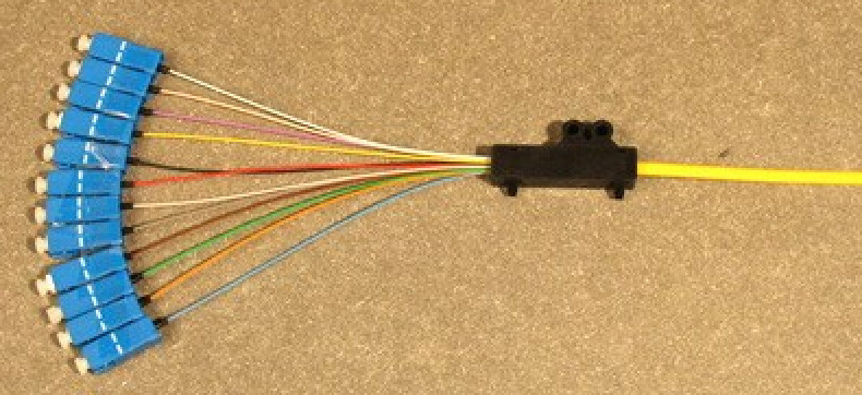 Fan Out Kits Optical Fiber Patch Cable Patch Cord Pigtail SC Single Mode 4 Cores