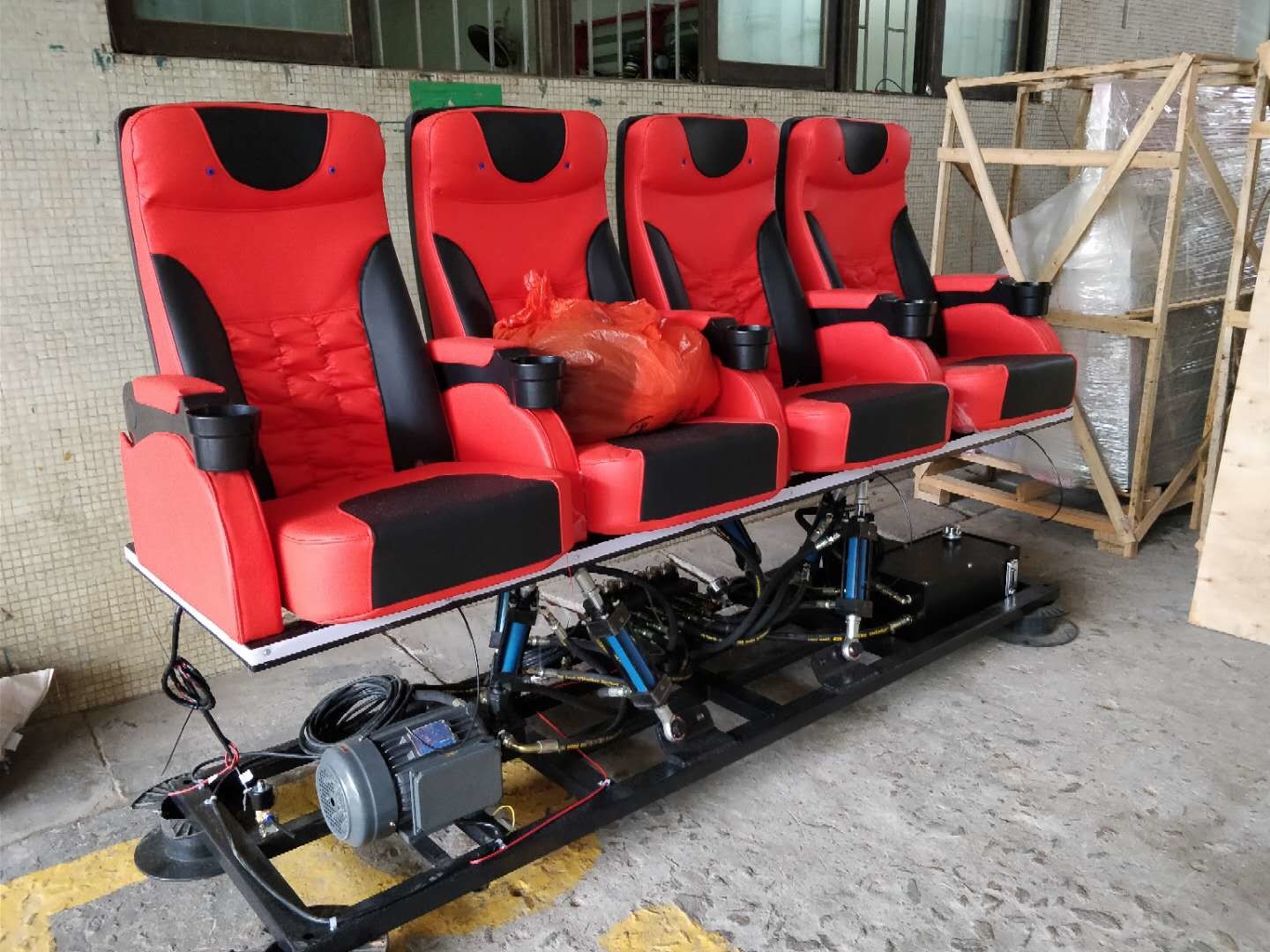 7D Cinema Virtual Game Machine 8 Seats Mecha Dynamic Wood Material