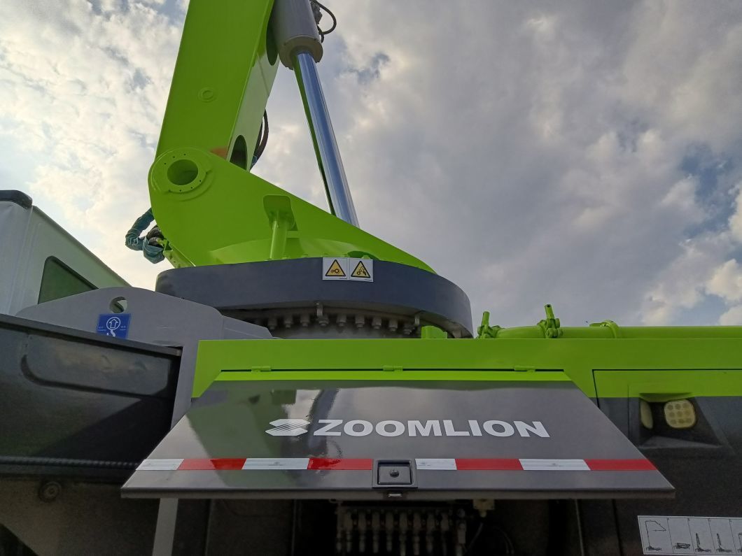Cpbrothers Stock 2013 Top Renovated Condition Zoomlion 56m Truck Pump Concrete Pump Concrete Mixer for Sale at Low Price
