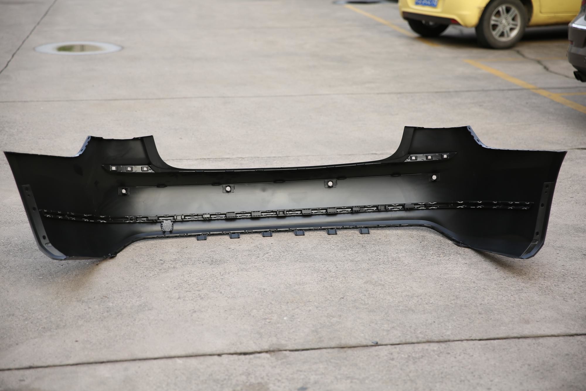 56D 807 411 2018 2017 2016 Vw Passat Rear Bumper Skin Parts Non Porous