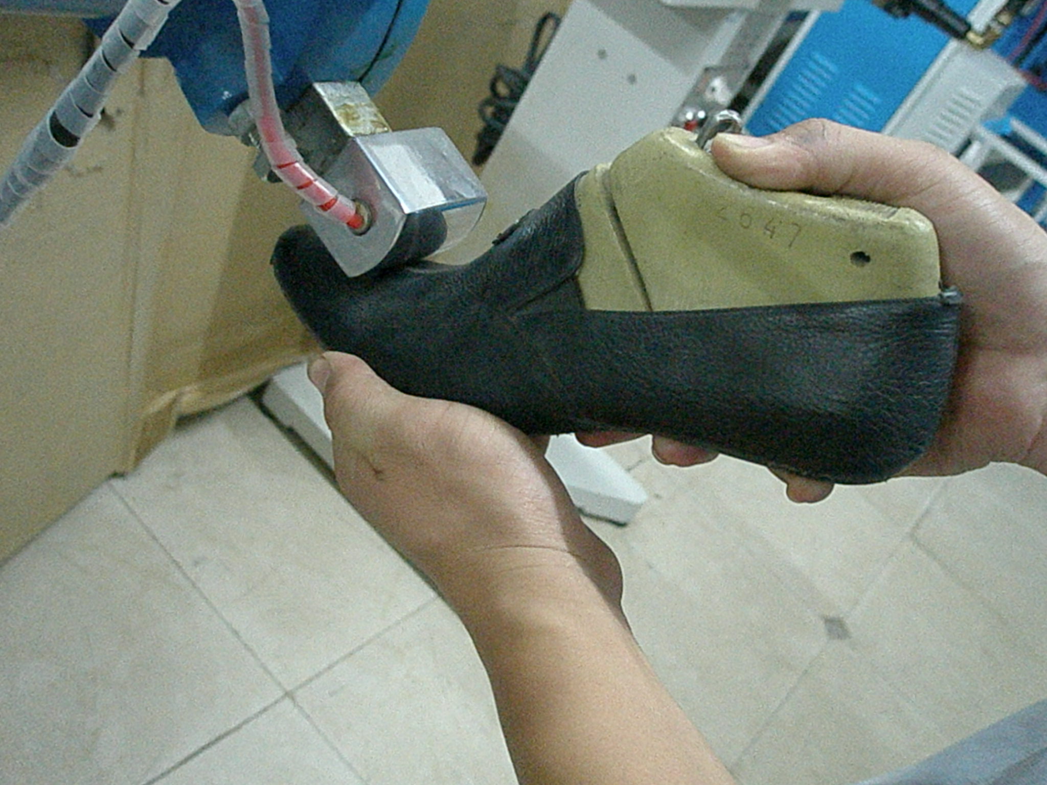 Electric Shoe Pounding Machine Energy Efficiency Footwear Manufacturing Machine